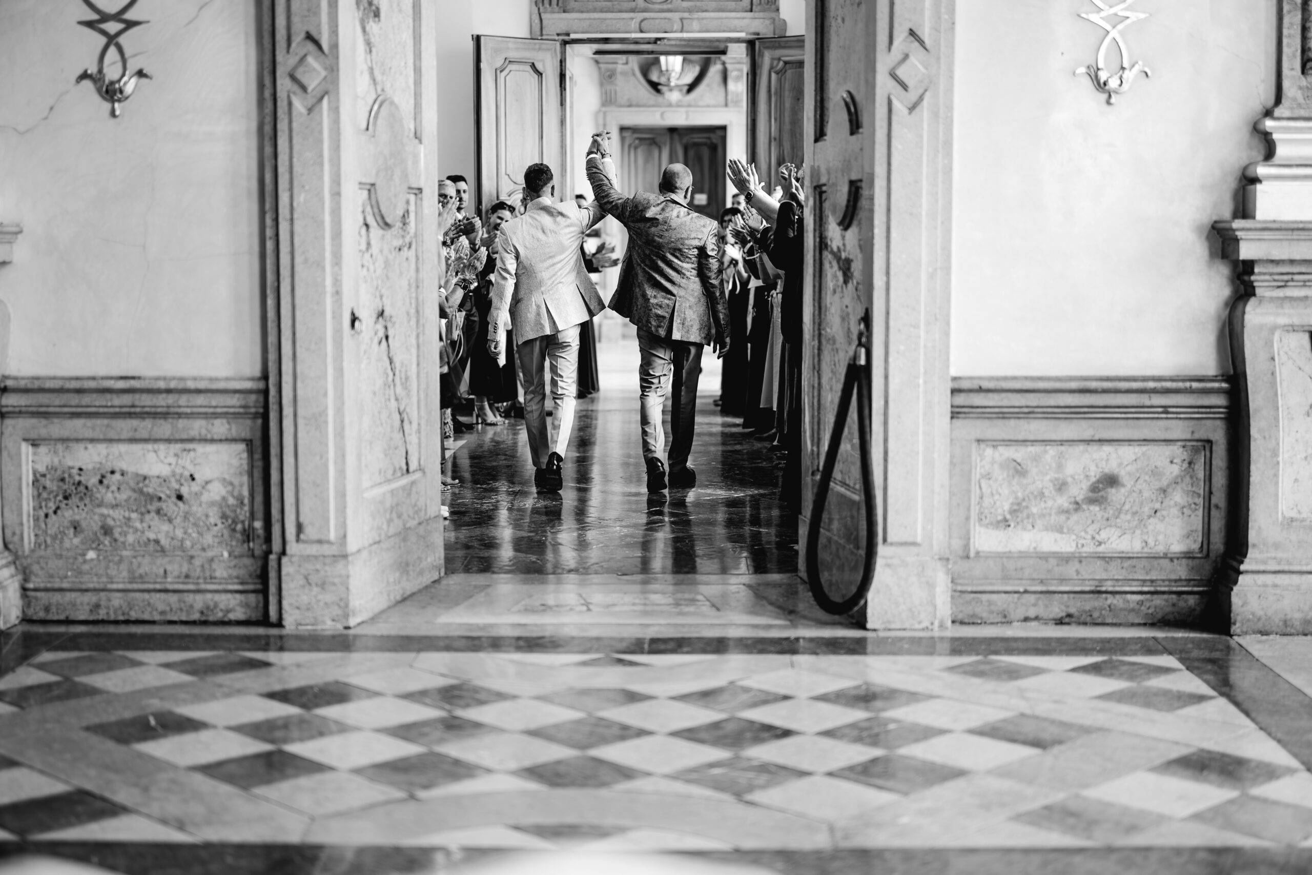 Hochzeitsfotografie Salzburg im Schloss Mirabell